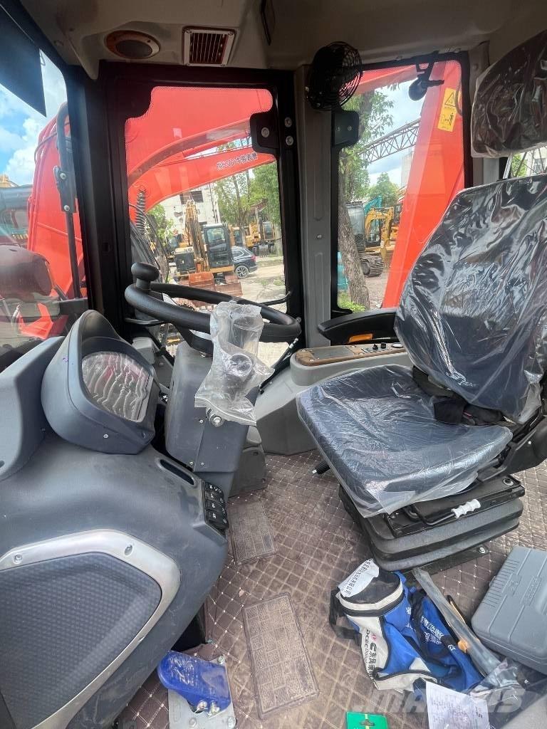 CAT 420 F لوادر ذات جرافات عكسية