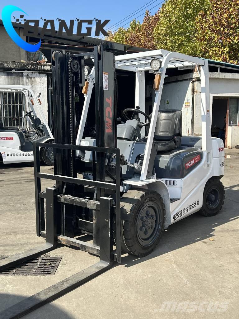 TCM FD35T3C شاحنات الديزل