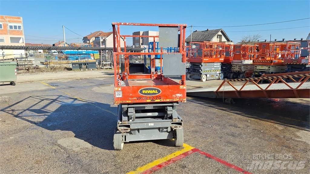 SkyJack SJIII4620 رافعات مقصية الشكل