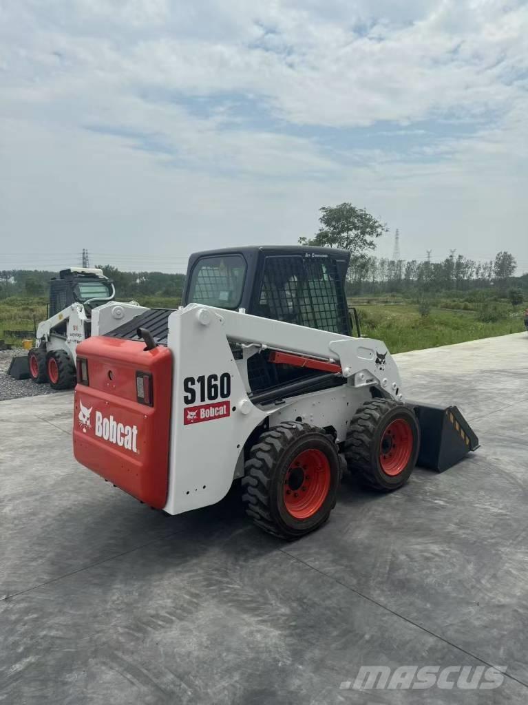 Bobcat S 160 لوادر انزلاقية التوجيه