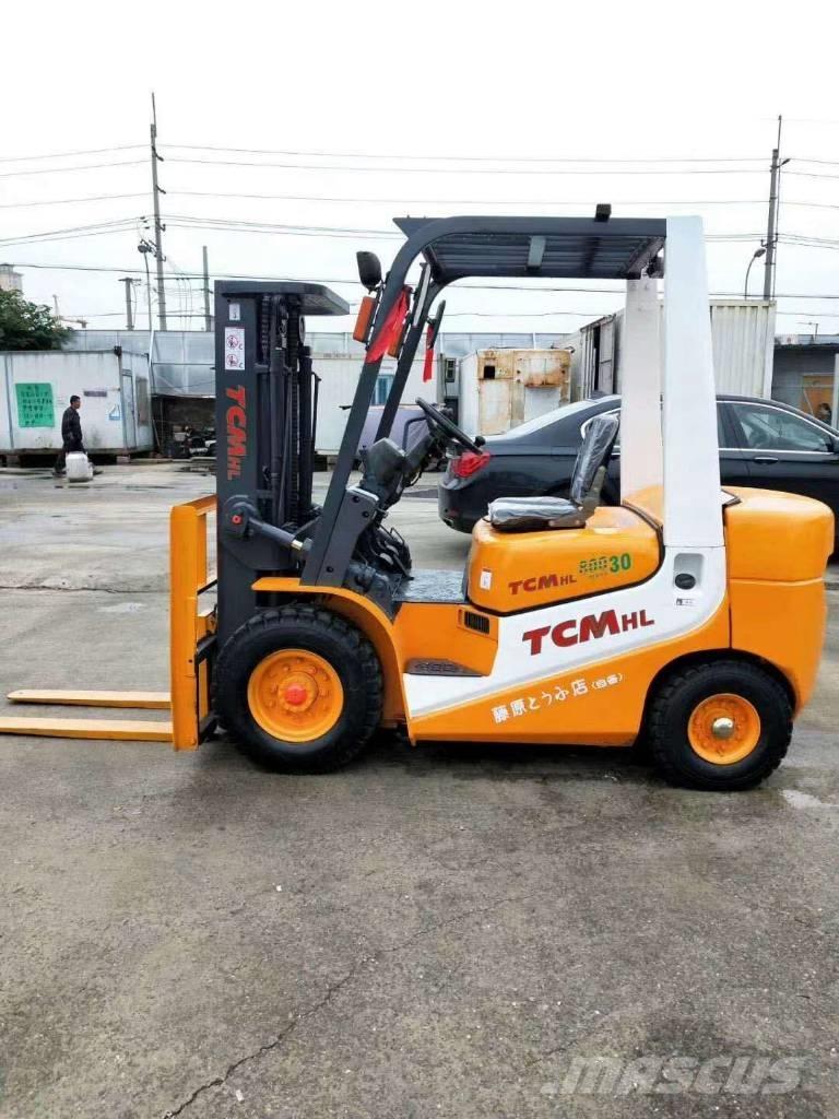 TCM FD 30 شاحنات الديزل