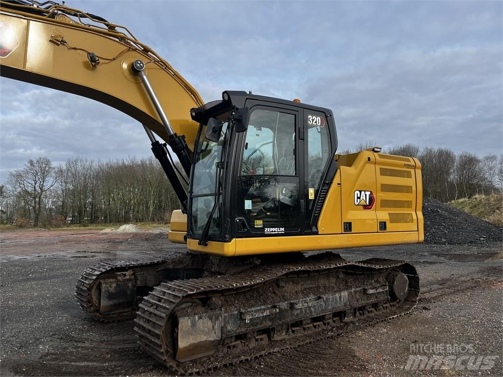 CAT 320 حفارات زحافة