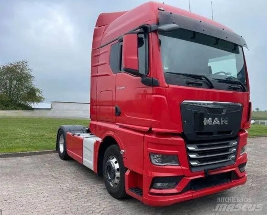 Shacman truck head مقطورات قلابة