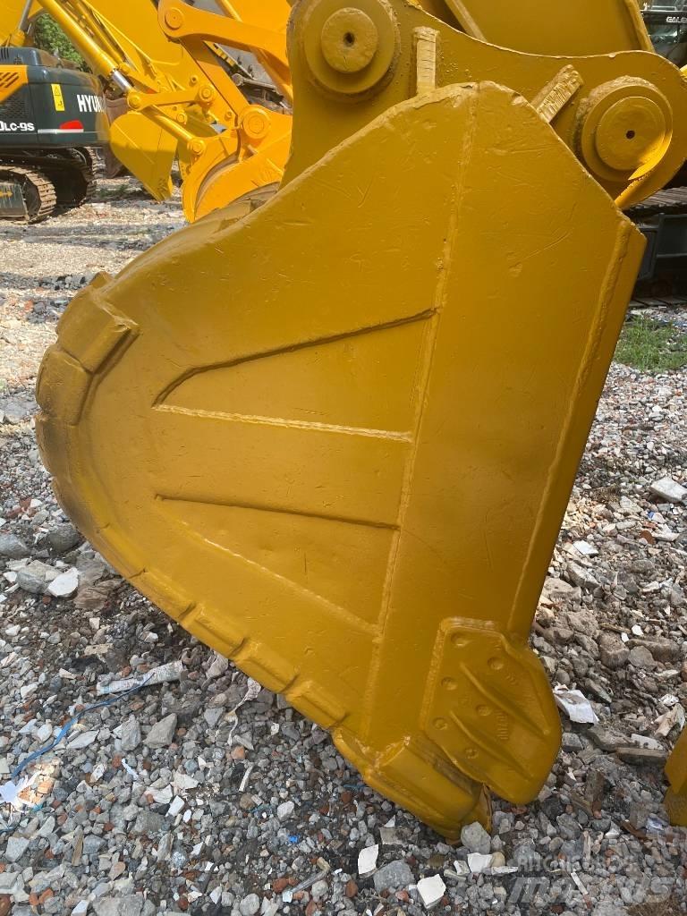 CAT 320 C L حفارات زحافة