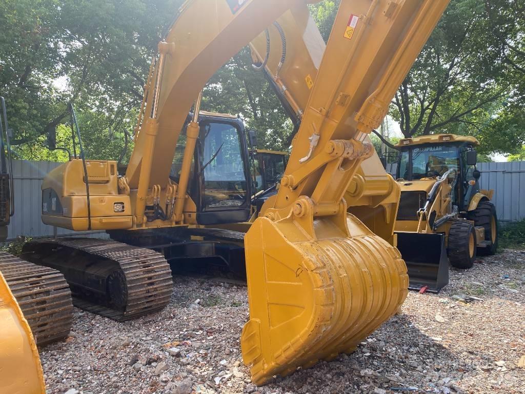 CAT 320 C L حفارات زحافة