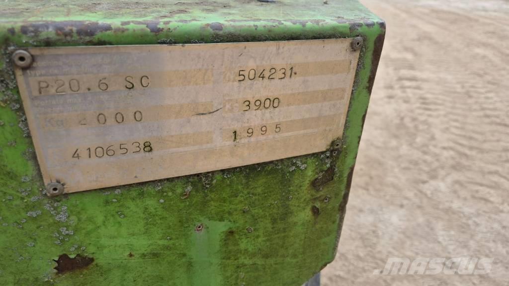 Merlo P 20.6 مناولات متداخلة