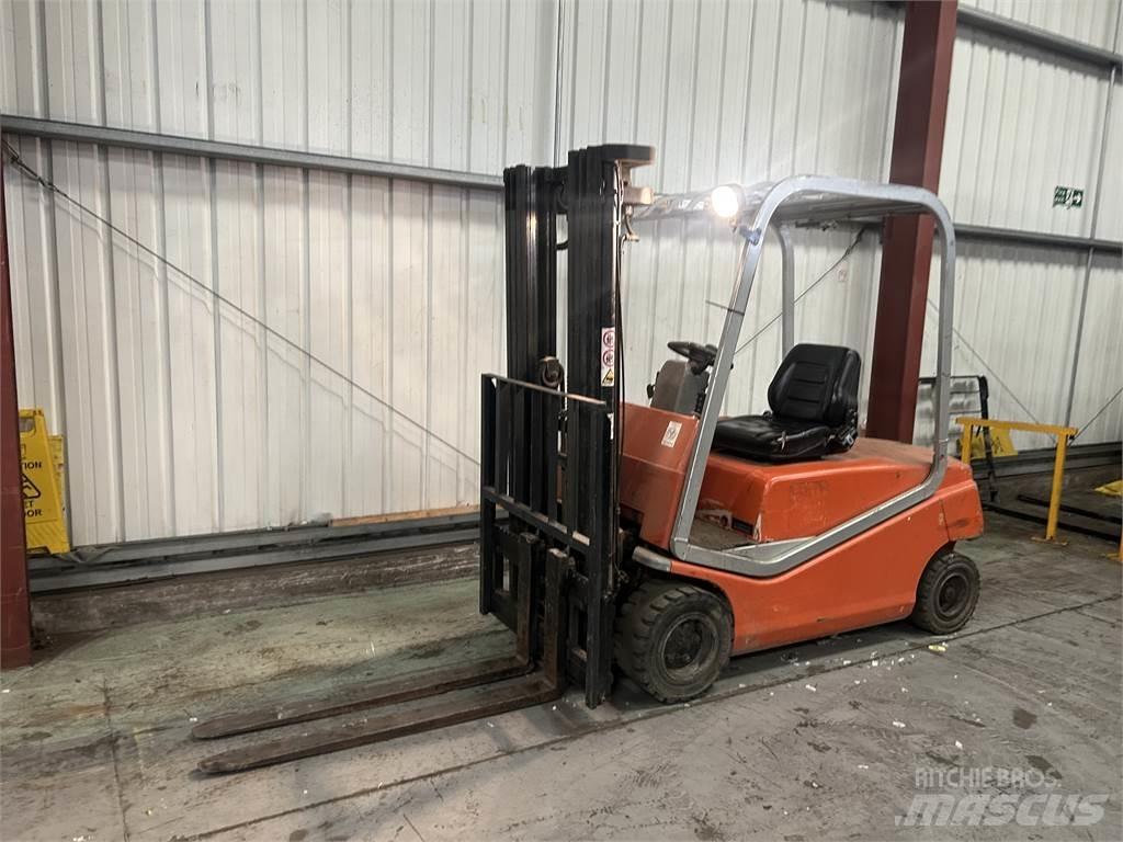 BT CBE20F شاحنات ذات رافعات شوكية تعمل بالكهرباء