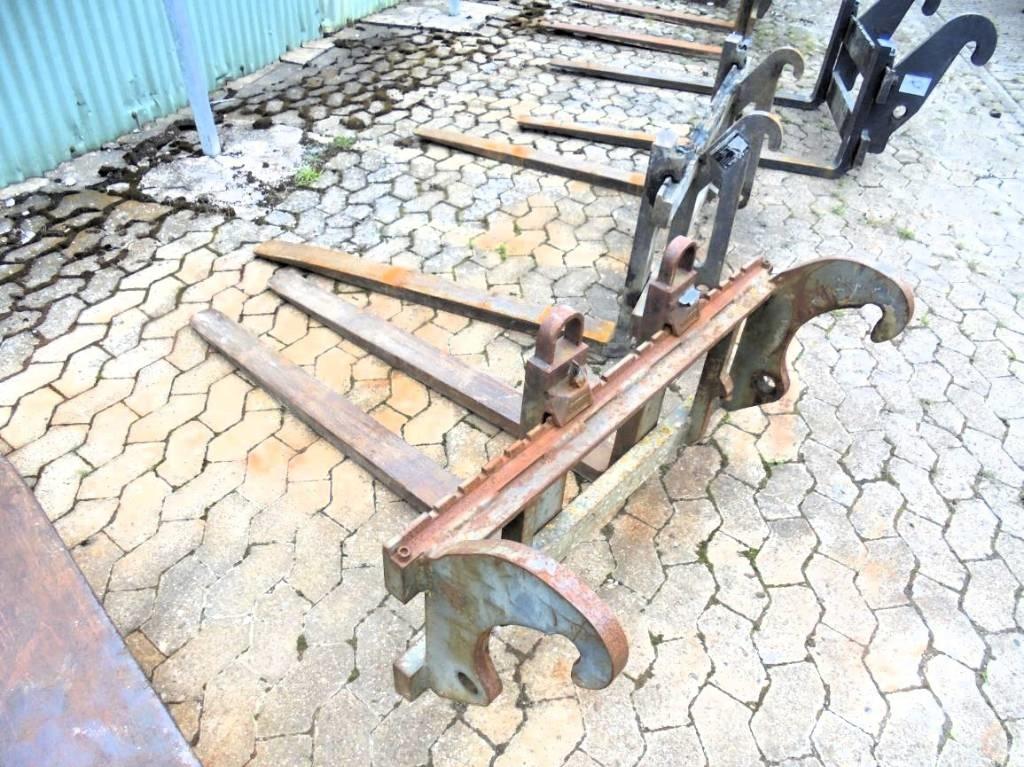 Atlas AR 80 لوادر بعجل