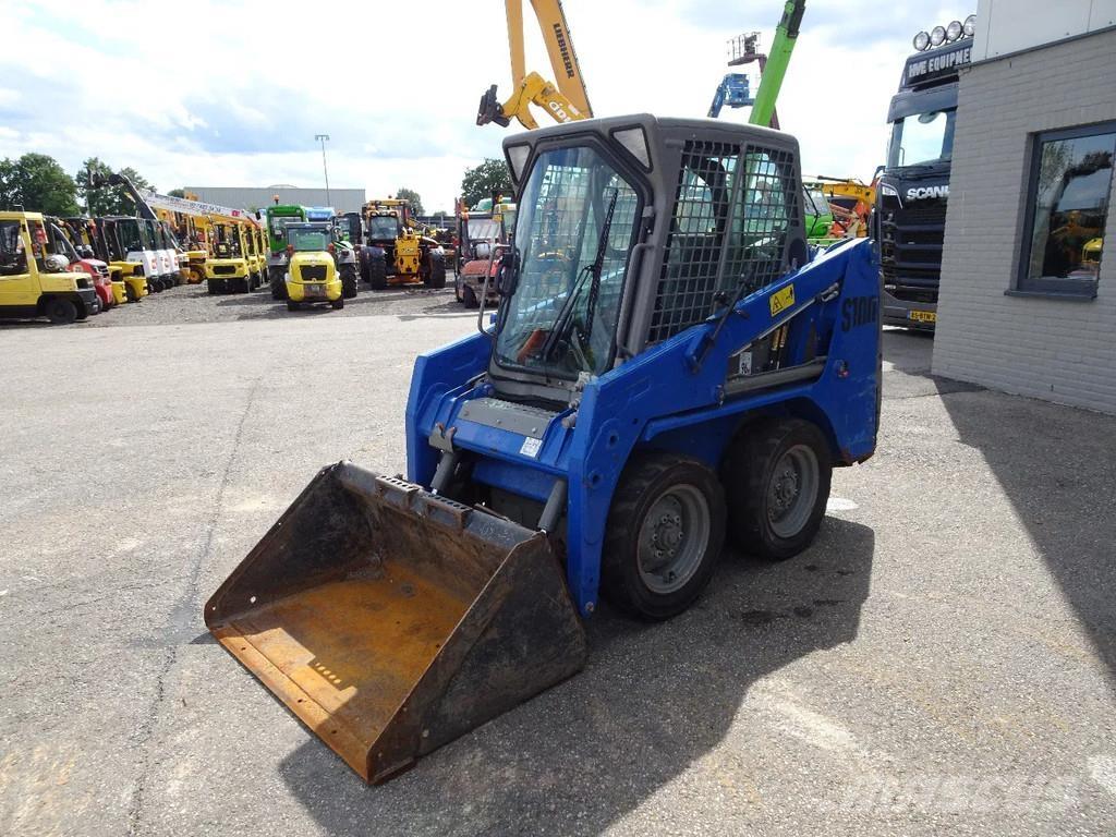 Bobcat S100 لوادر انزلاقية التوجيه