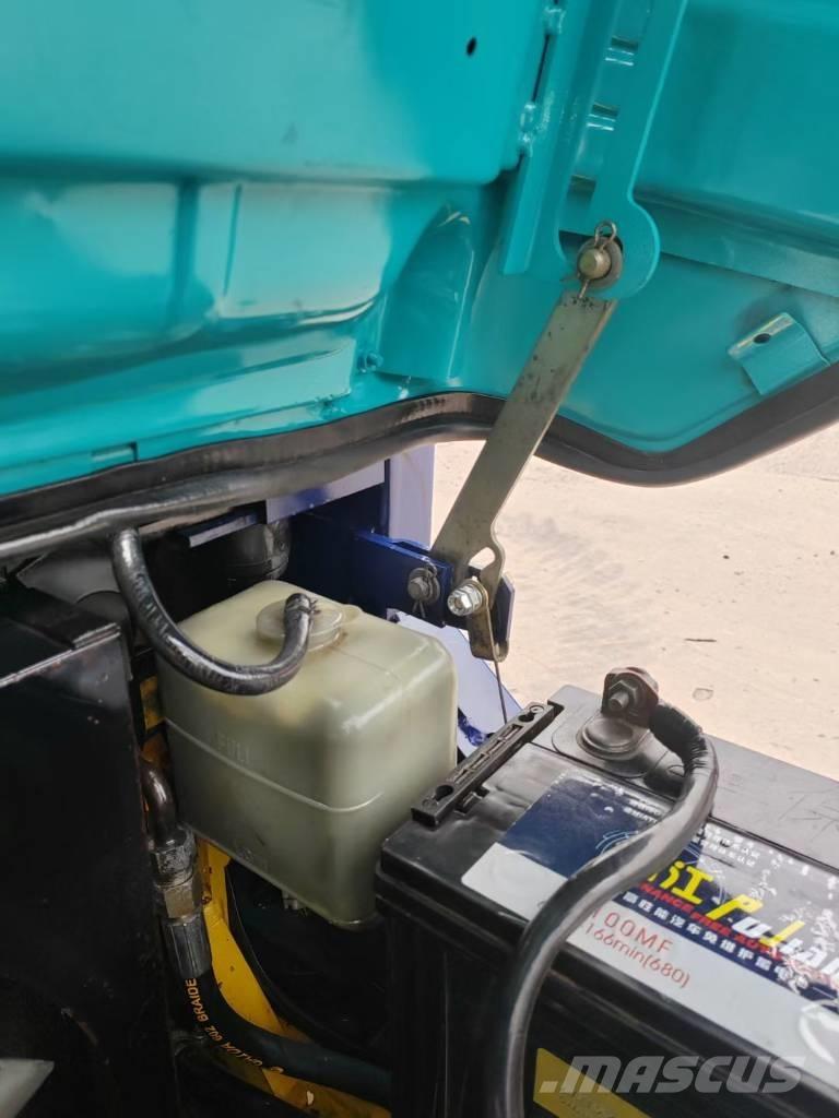 Komatsu 2.5t شاحنات الديزل