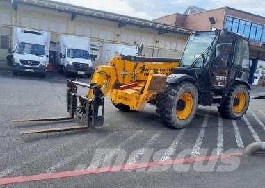 JCB 540-140 مناولات متداخلة