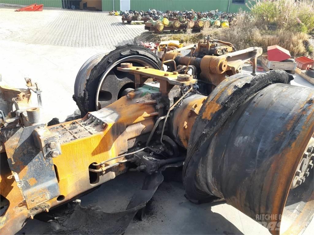 John Deere 8220 الجرارات