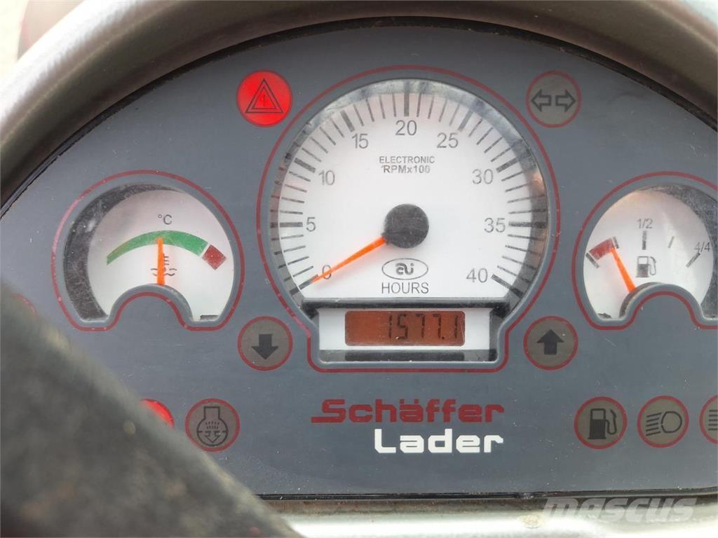 Schäffer 3460 لوادر بعجل