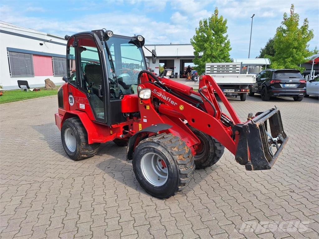 Schäffer 3460 لوادر بعجل