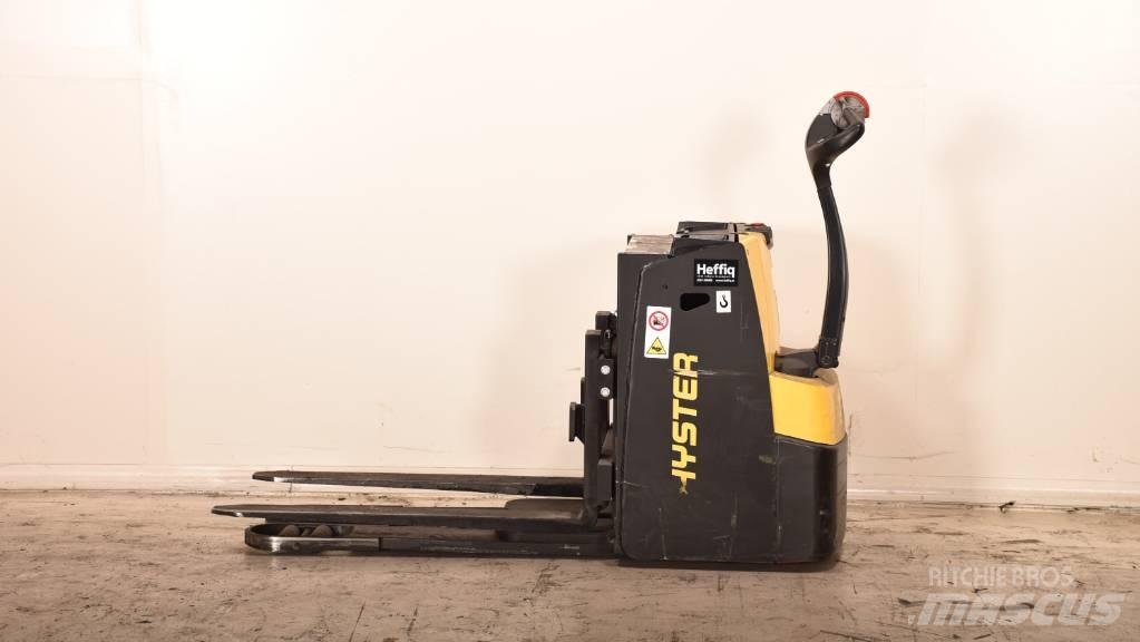 Hyster S2.4HBE معدات الرفع منخفض المستوى