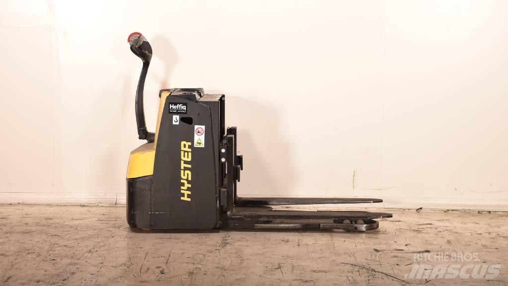 Hyster S2.4HBE معدات الرفع منخفض المستوى