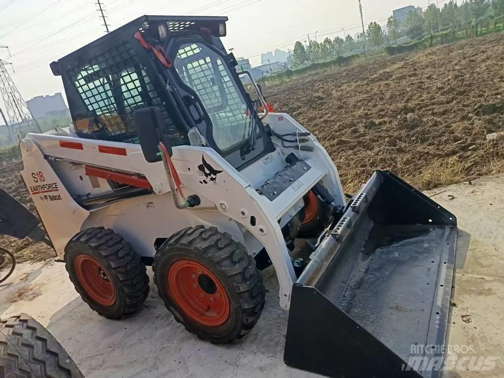 Bobcat S18 لوادر انزلاقية التوجيه