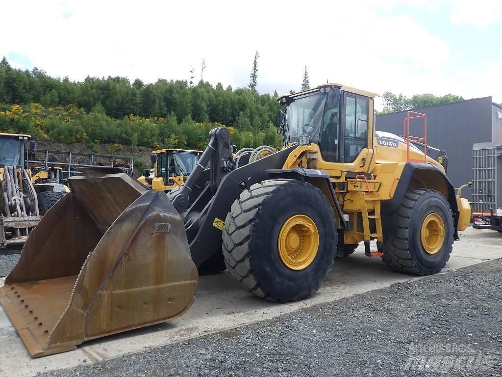 Volvo L 220 H لوادر بعجل