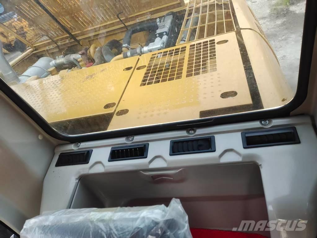 CAT 320 C L حفارات زحافة