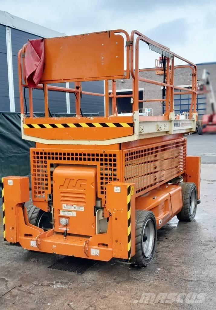 JLG 3369 LE رافعات مقصية الشكل