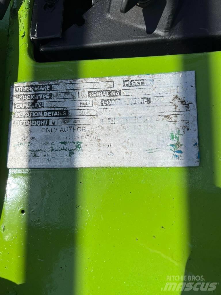 Clark DPN 25 N شاحنات الديزل