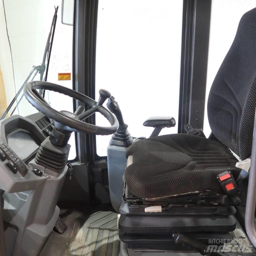 Volvo L30G لوادر بعجل
