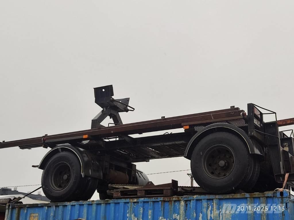 Lokomo A 393 NR رافعات صالحة لكل أنواع الطرق