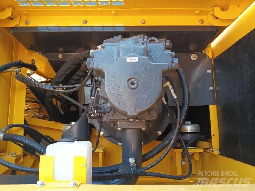Komatsu PC 450-8 حفارات زحافة