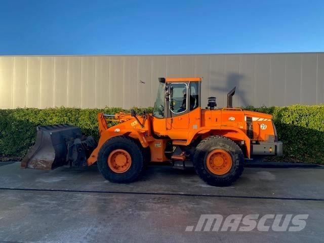 Doosan DL 200 لوادر بعجل