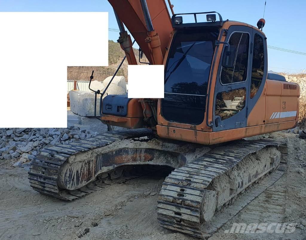 Doosan DX 220 LCA حفارات زحافة