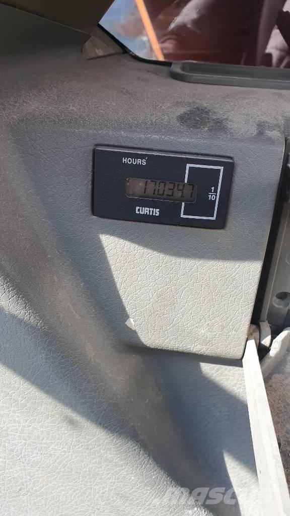 Doosan DX 220 LCA حفارات زحافة