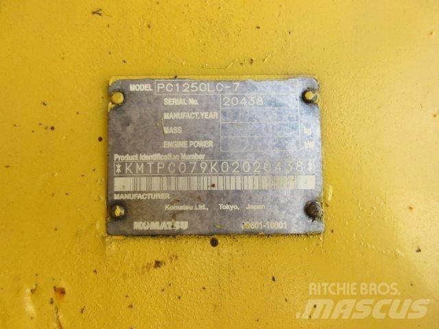 Komatsu PC1250 LC-7 حفارات زحافة