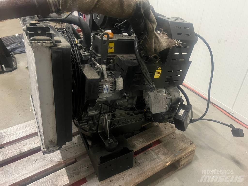 Yanmar 4TNV84T-GGEH حفارات صغيرة أقل من 7 طن (حفارات صغيرة)