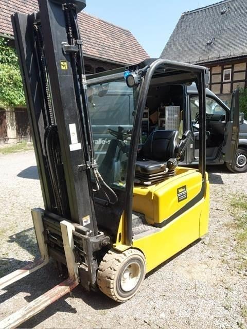 Yale ERP16VT شاحنات ذات رافعات شوكية تعمل بالكهرباء