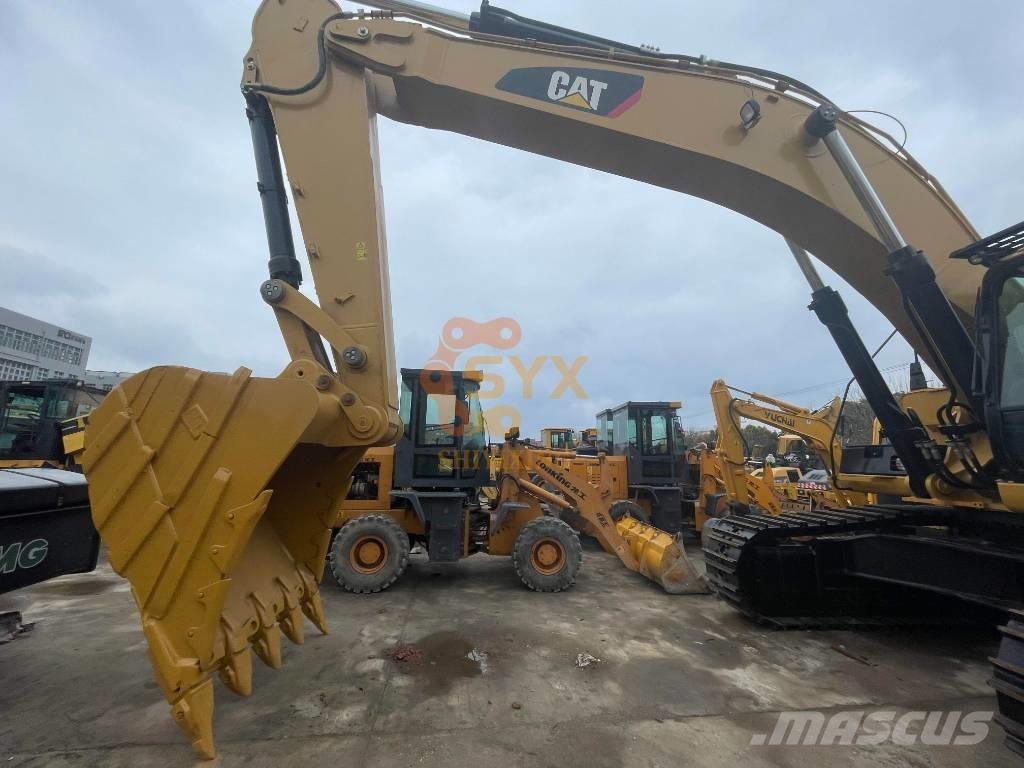 CAT 349 D حفارات زحافة