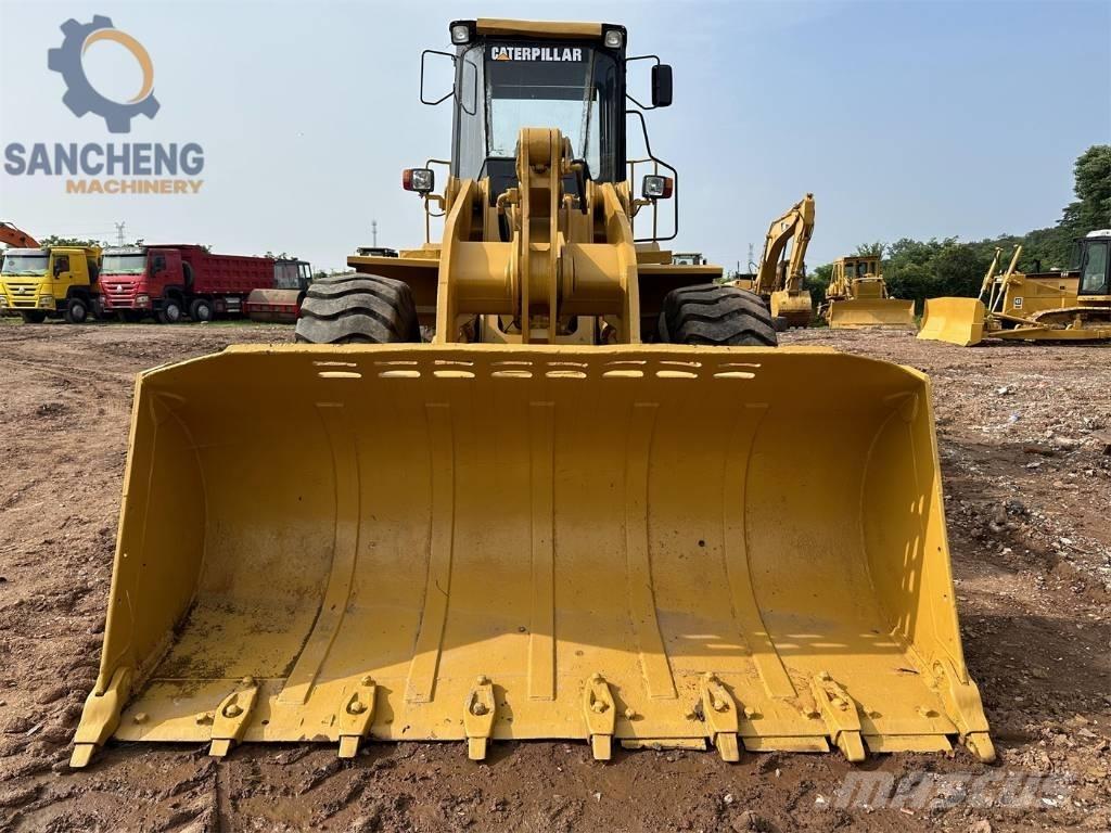CAT 966F لوادر بعجل