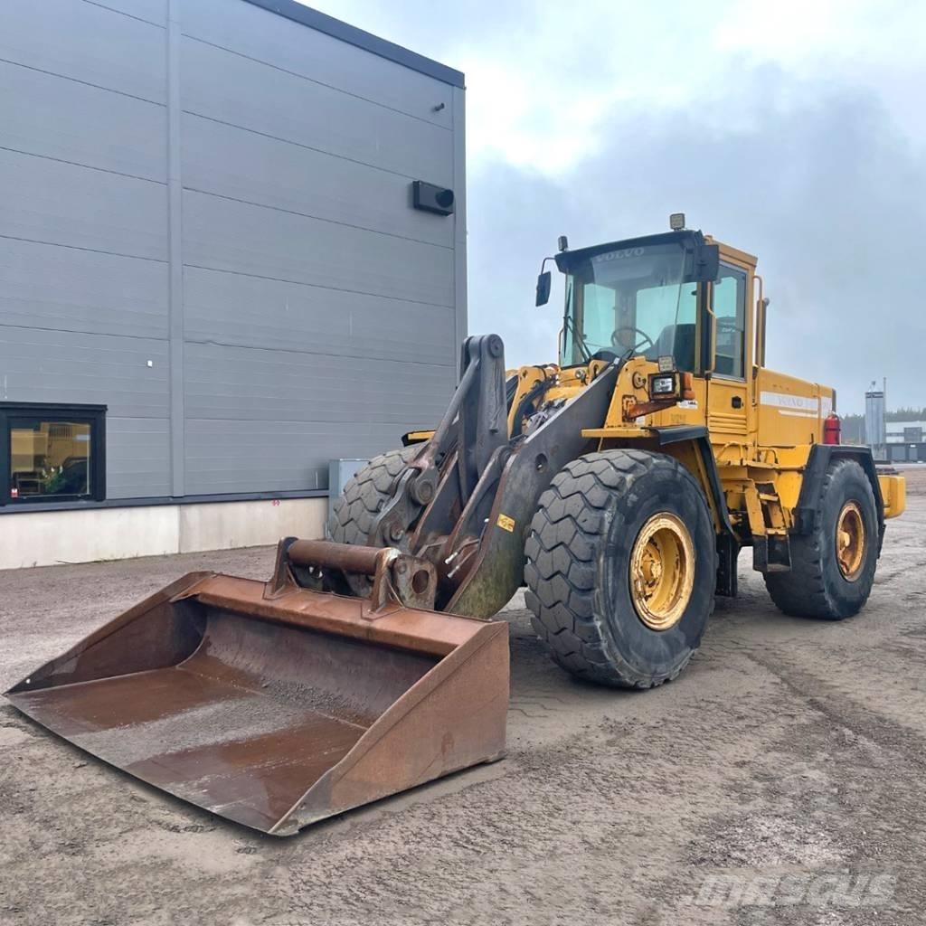 Volvo L 120 C لوادر بعجل
