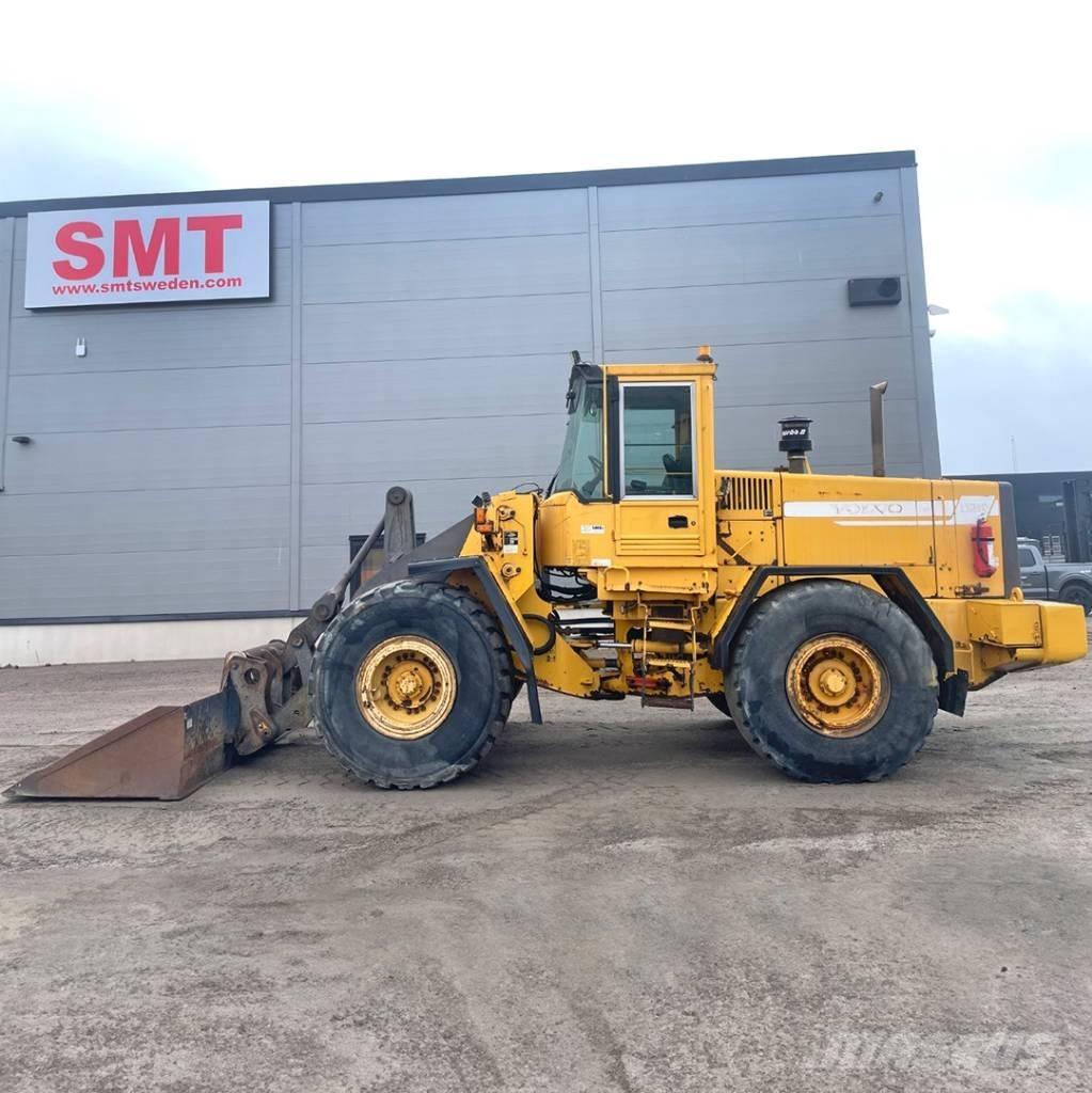 Volvo L 120 C لوادر بعجل