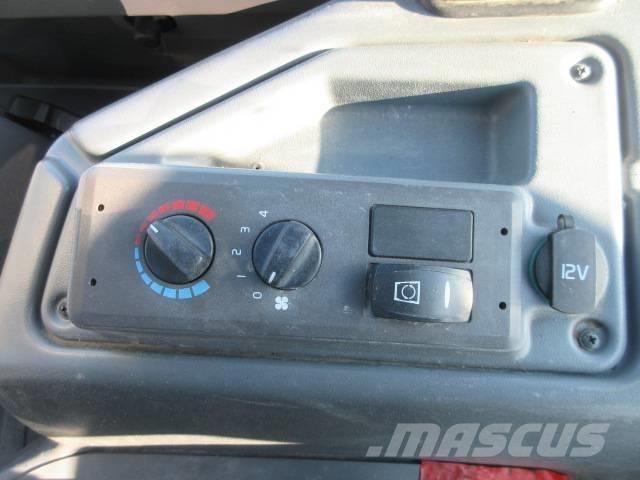 Volvo L 30 GS لوادر بعجل