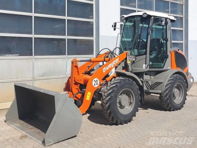 Atlas AR 420 لوادر بعجل