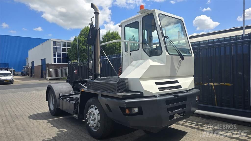 Terberg YT220 جرارات صالات المطارات