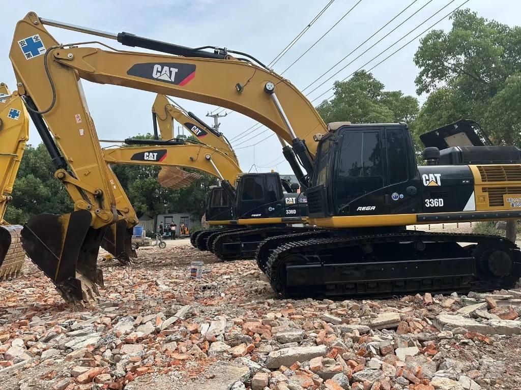 CAT 336 D حفارات زحافة