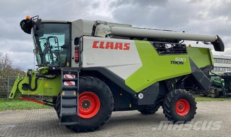 CLAAS TRION 530 حصادات