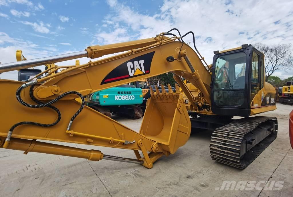CAT 320 C L حفارات زحافة