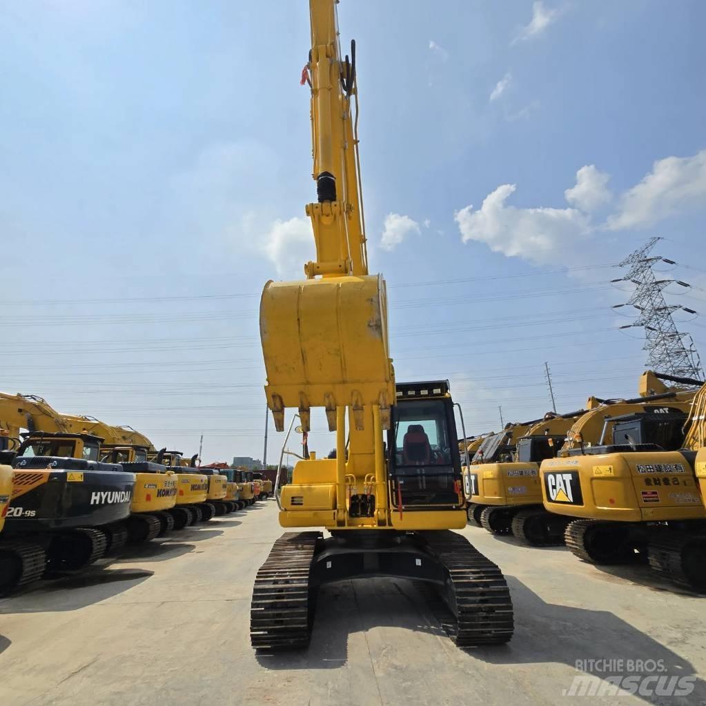 Komatsu PC 200-8 حفارات زحافة