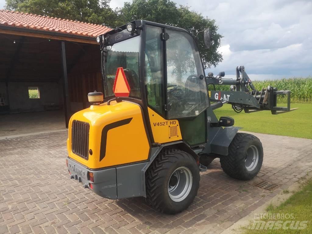 GiANT V 452 T HD لوادر صغيرة