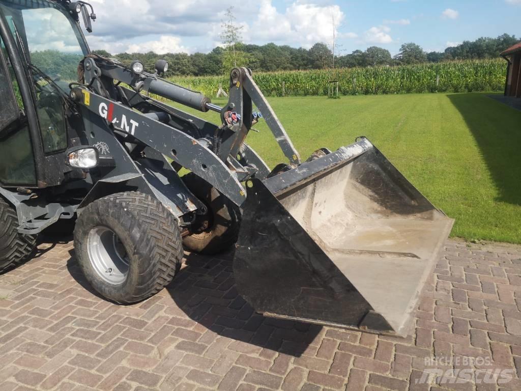 GiANT V 452 T HD لوادر صغيرة