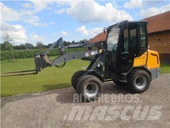 GiANT V 452 T HD لوادر صغيرة