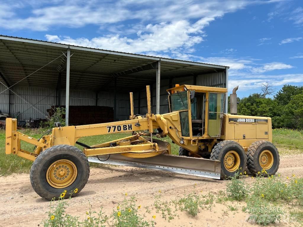 John Deere 770 BH معدات تمهيد الطرق