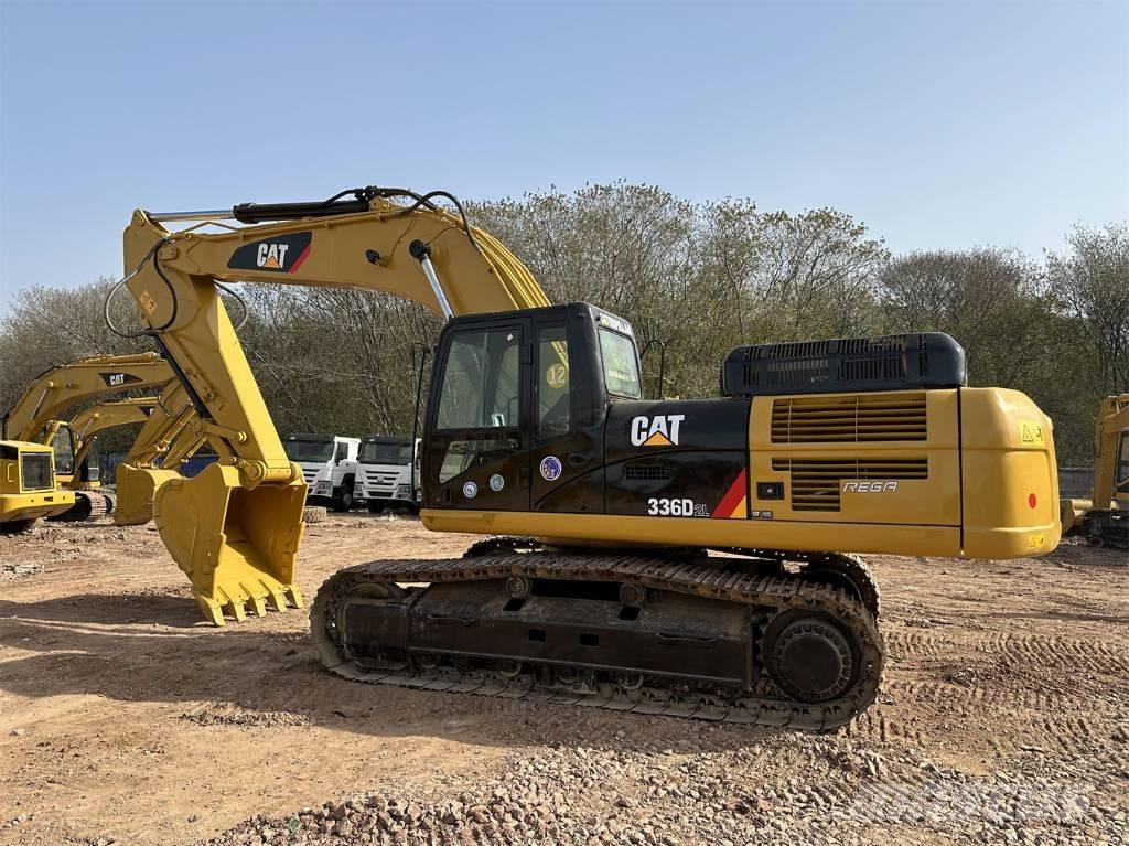 CAT 336 D L حفارات زحافة